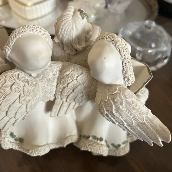 Kellie, Ashley, & Ellaria - Sarah's Caroling Angels #30848 Dated 2002 - Picture 5 of 7